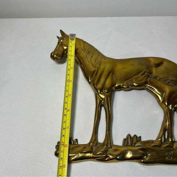 Vintage BRASS Horse and Foal Wall hanging. UNIQUE! - Picture 4 of 6